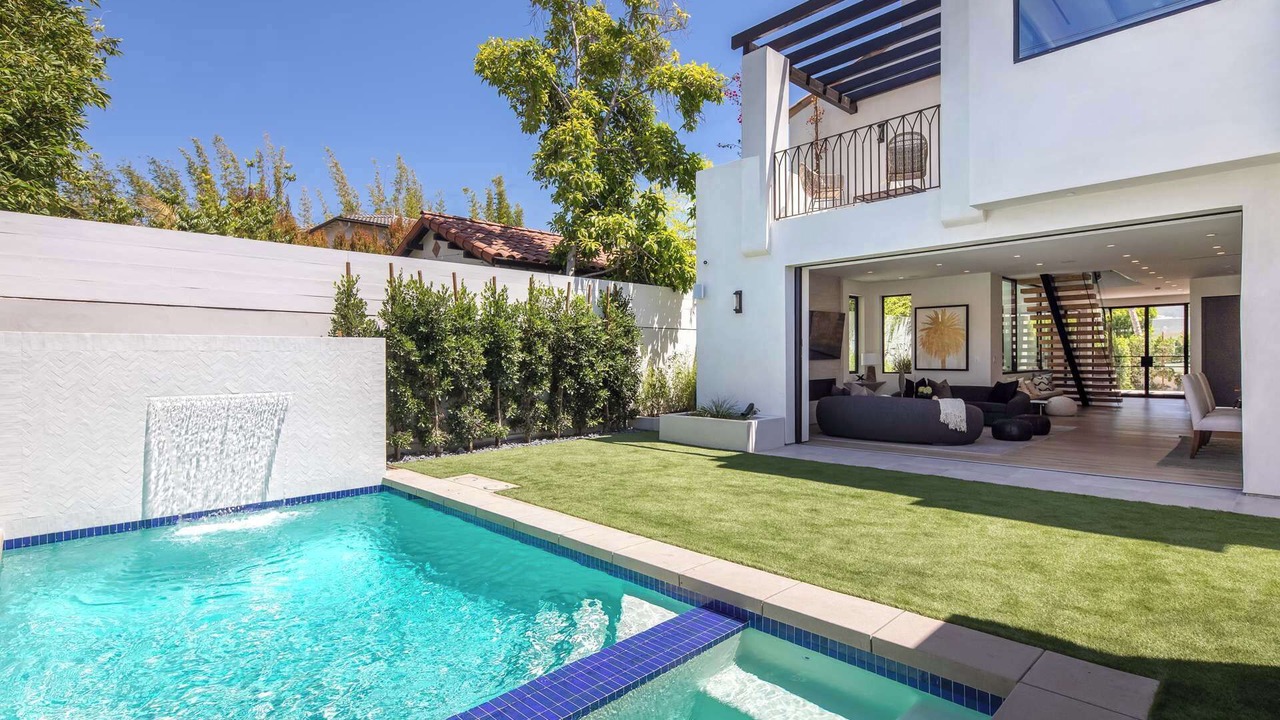 Photo of Outdoor in La Brea