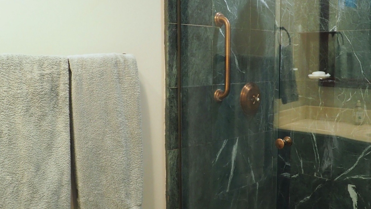 Photo of Bathroom in Belmont Shore