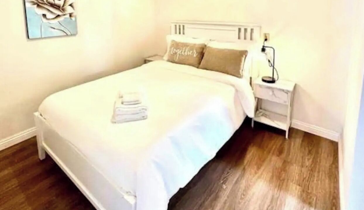 Photo of Bedroom in North of Wilshire