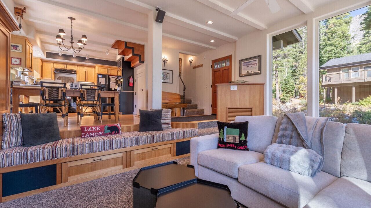 Photo of Livingroom in Alpine Meadows