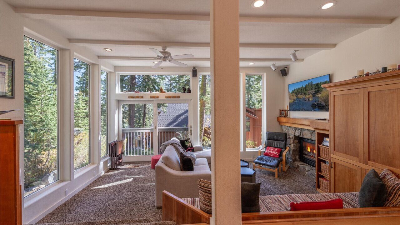 Photo of Livingroom in Alpine Meadows