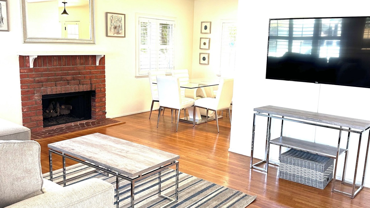 Photo of Livingroom in North Redondo