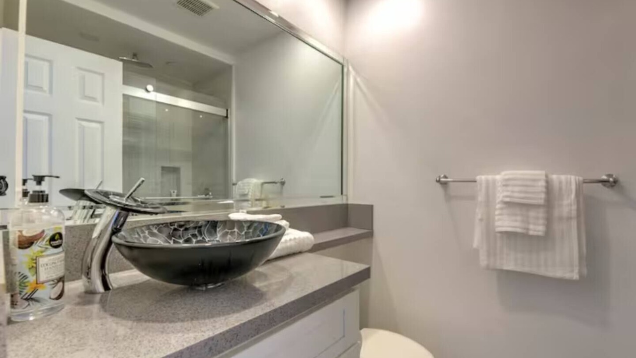 Photo of Bathroom in South Mission Beach