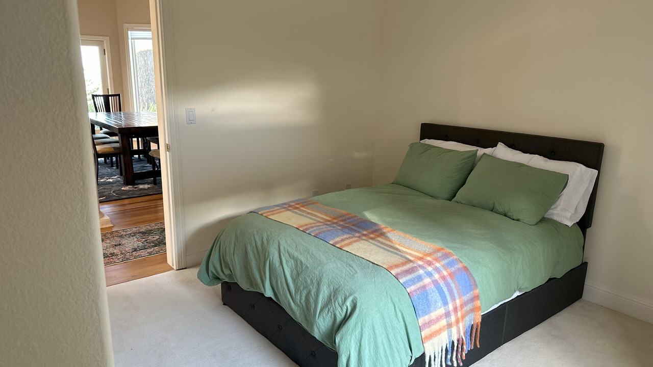 Photo of Bedroom in Tiburon