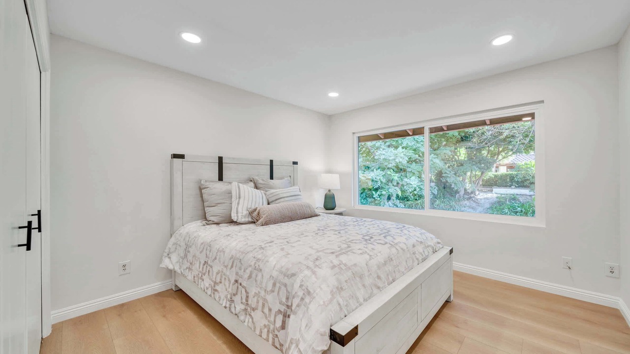 Photo of Bedroom in Thousand Oaks