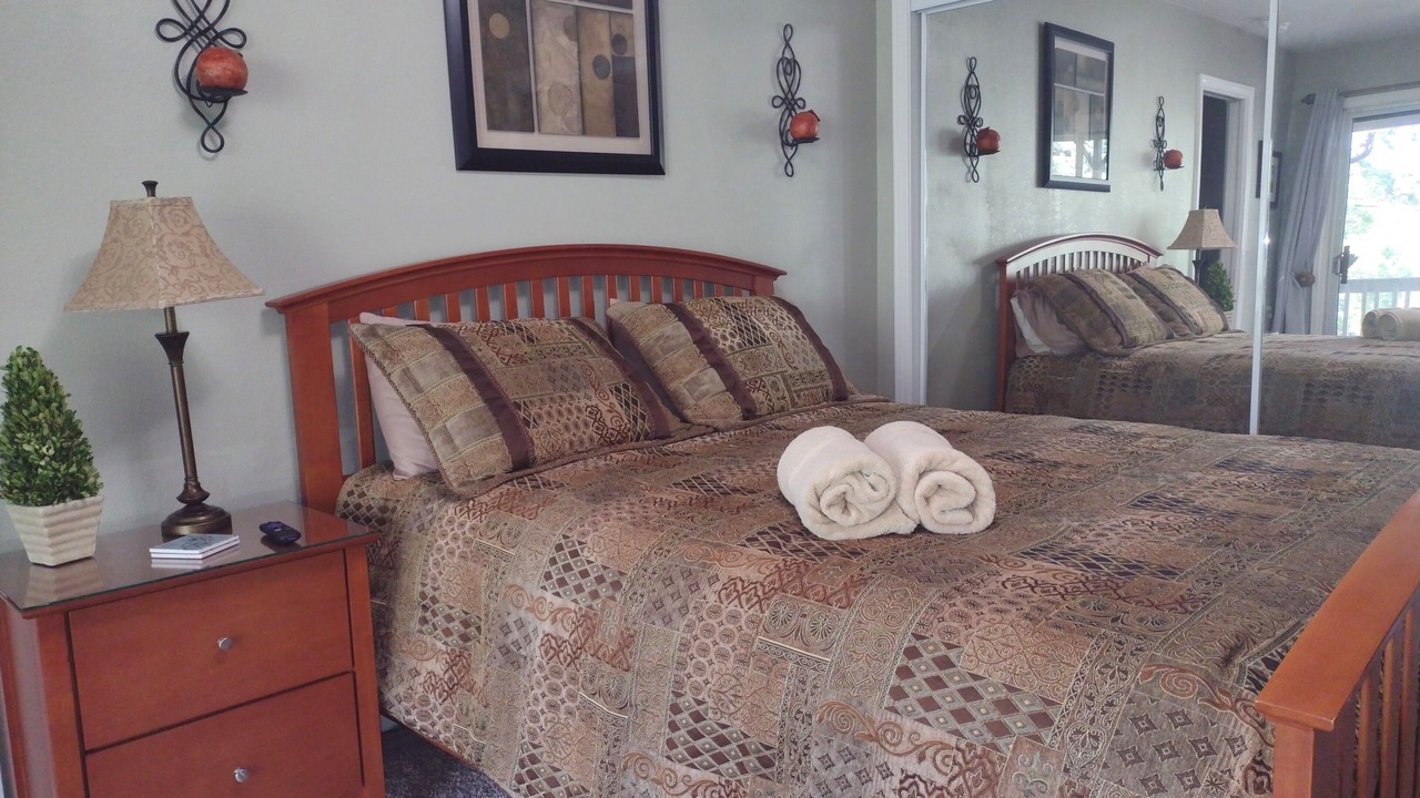 Photo of Bedroom in Twin Peaks