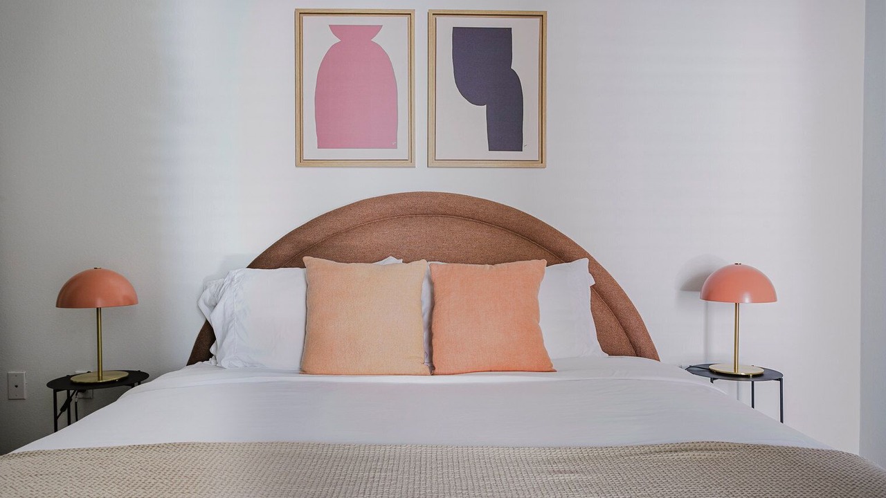Photo of Bedroom in Warner Center