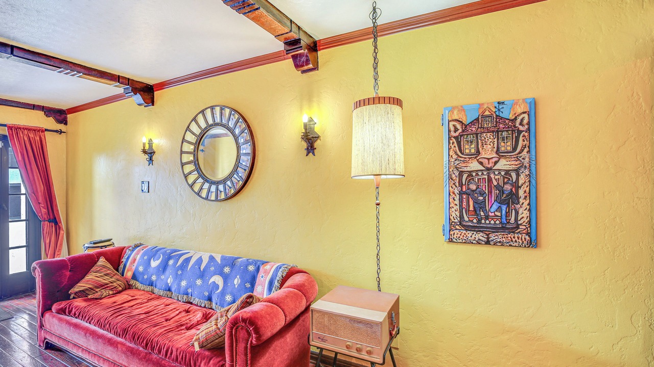 Photo of Livingroom in Eastside