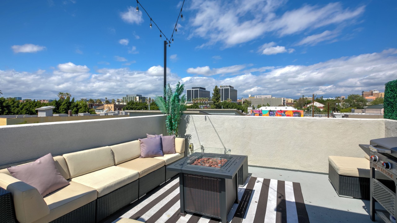 Photo of Outdoor in Pico-Union