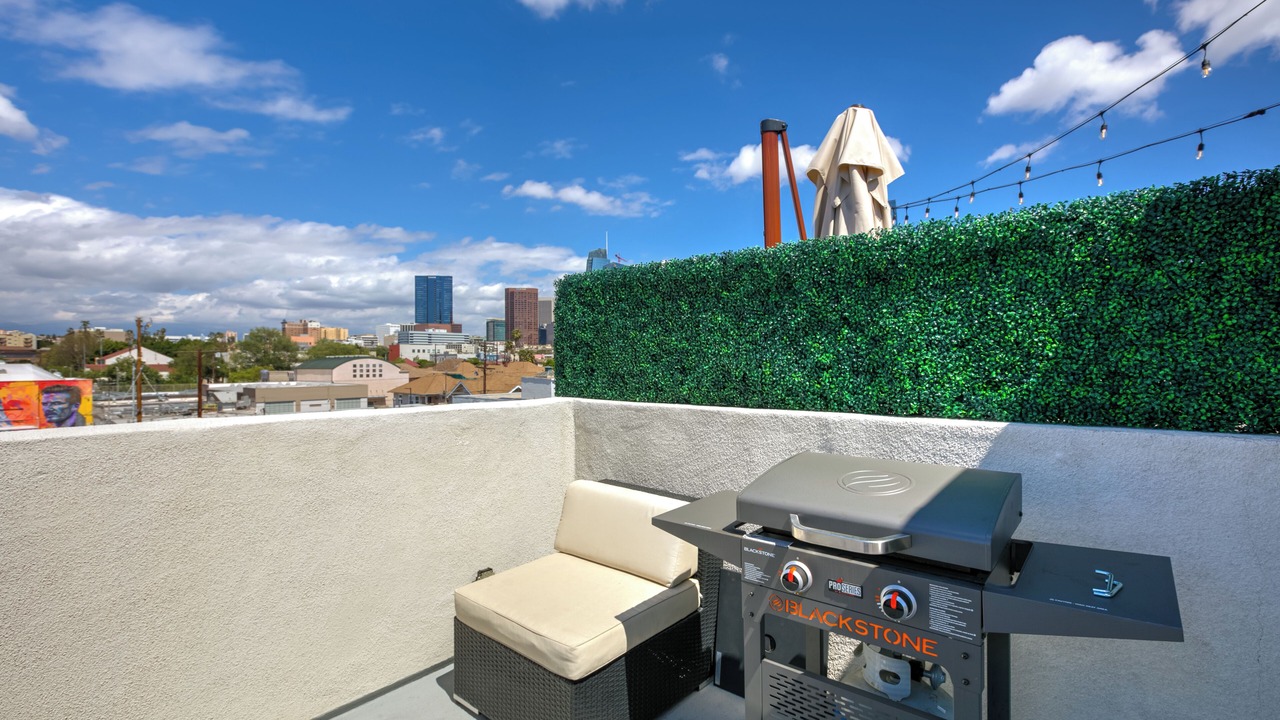 Photo of Outdoor in Pico-Union