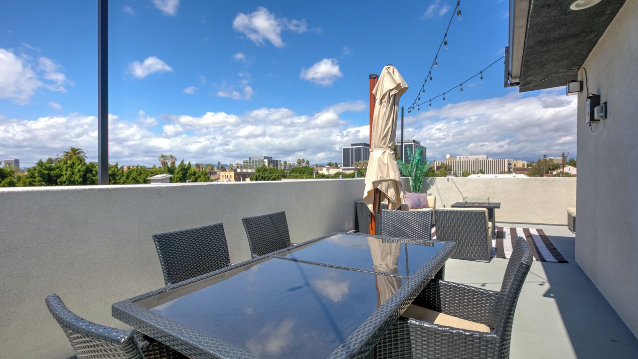Photo of Outdoor in Pico-Union