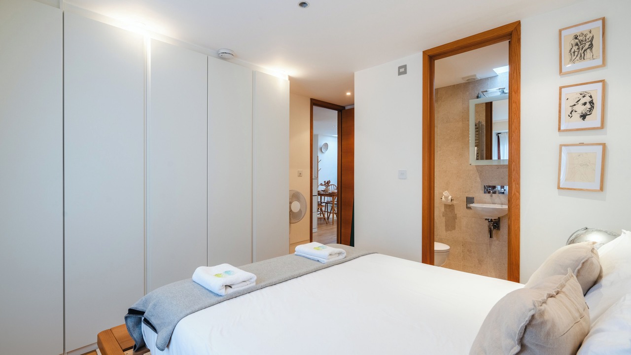 Photo of Bedroom in Bayswater