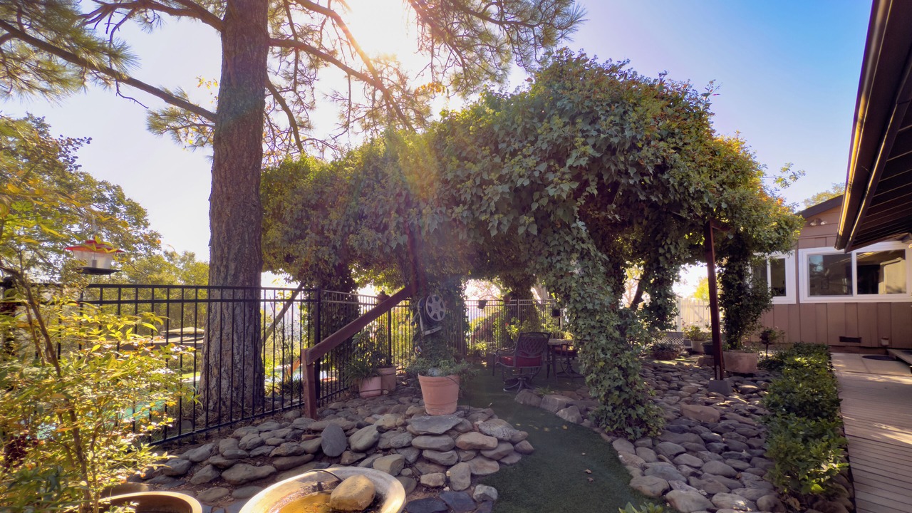 Photo of Outdoor in Mariposa