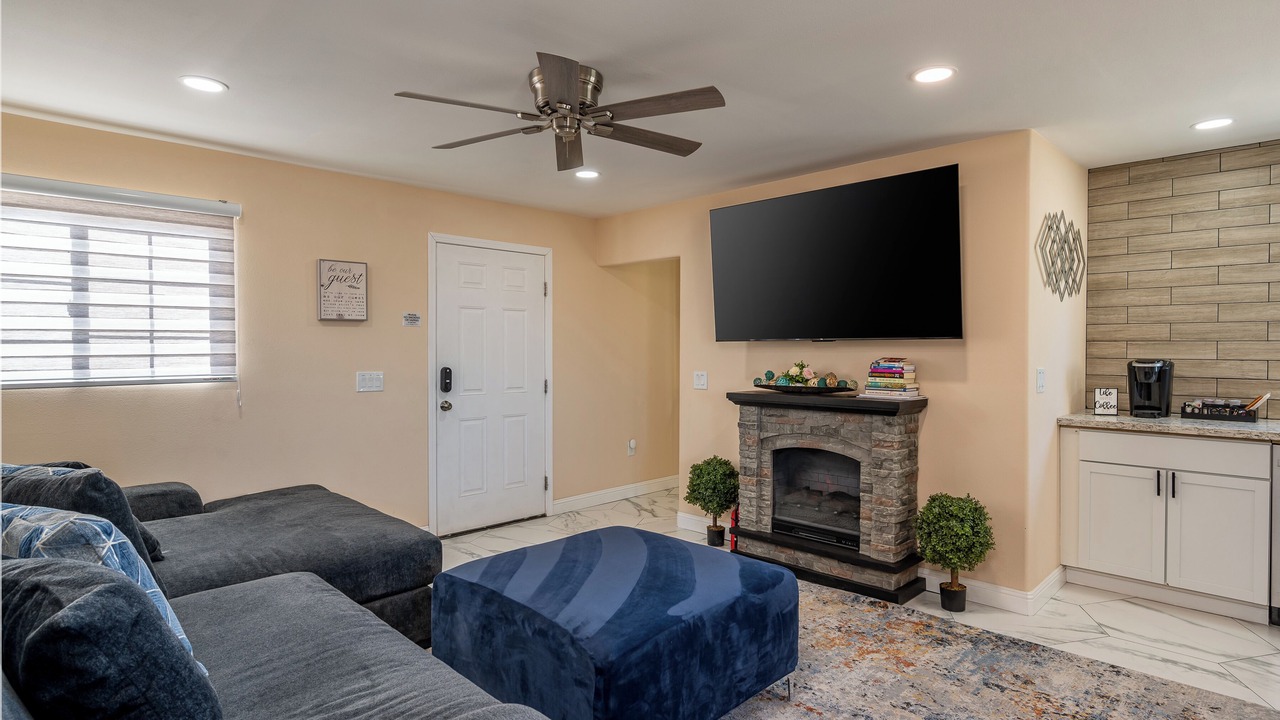 Photo of Livingroom in Mojave Desert