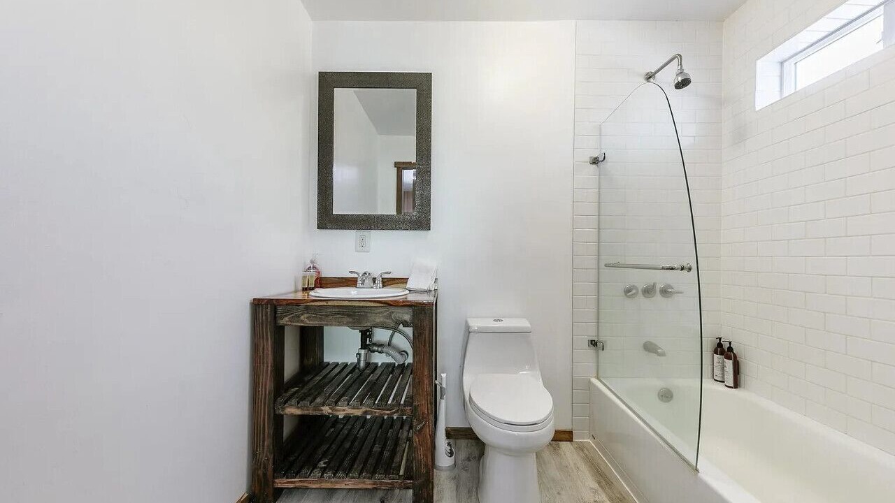 Photo of Bathroom in Tahoma