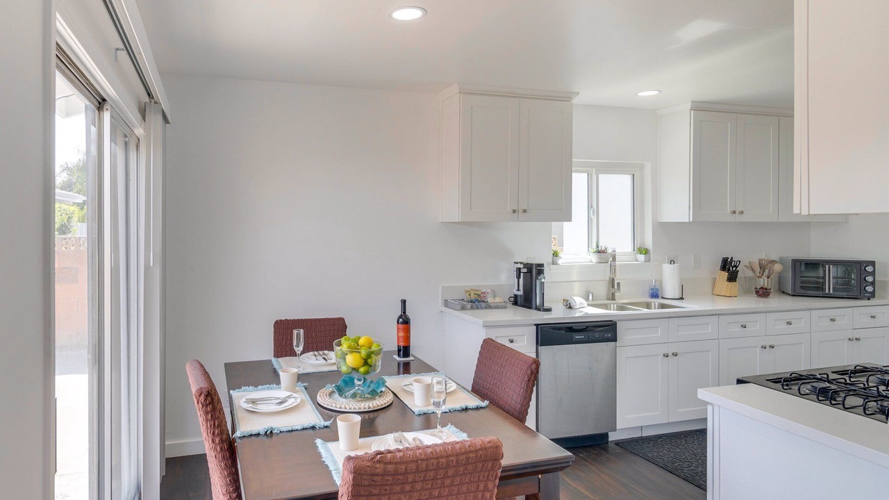 Photo of Kitchen in Lake View Terrace