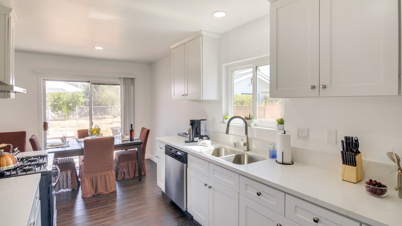 Photo of Kitchen in Lake View Terrace