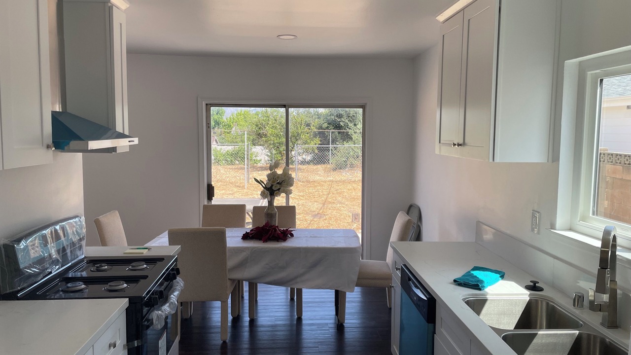 Photo of Kitchen in Lake View Terrace