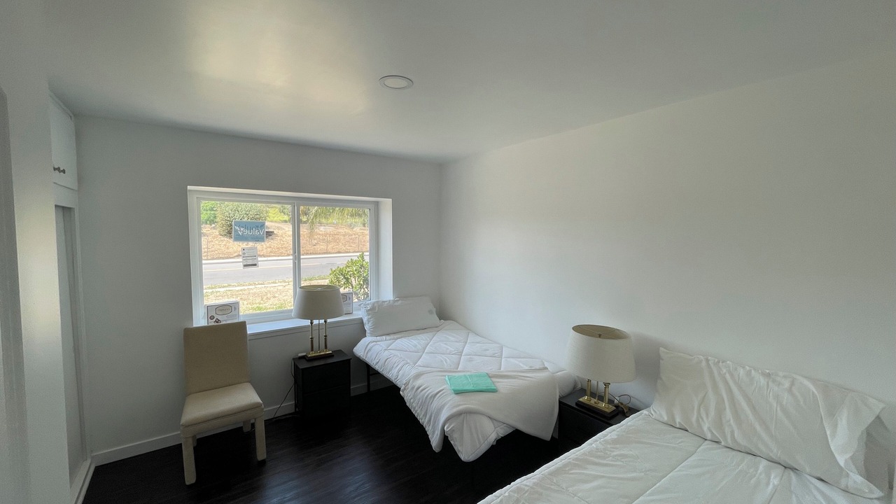 Photo of Bedroom in Lake View Terrace