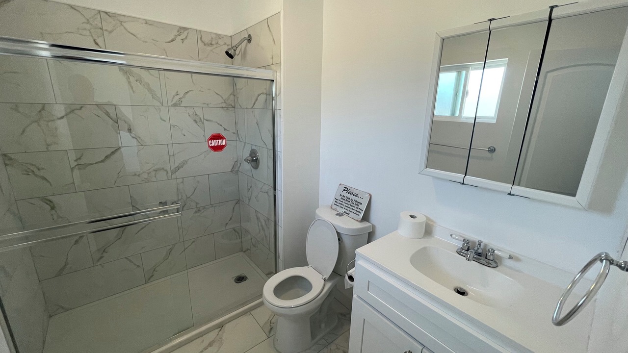 Photo of Bathroom in Lake View Terrace