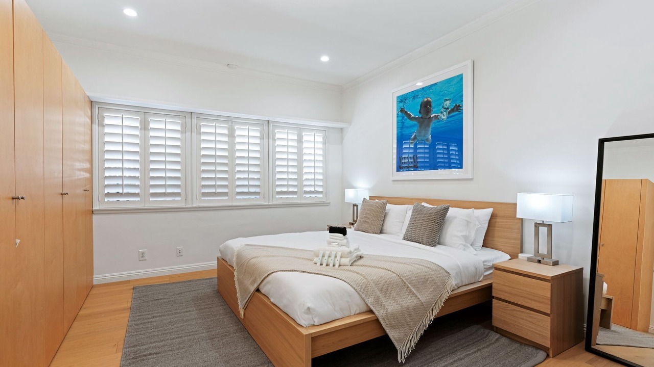 Photo of Bedroom in Mid-Wilshire