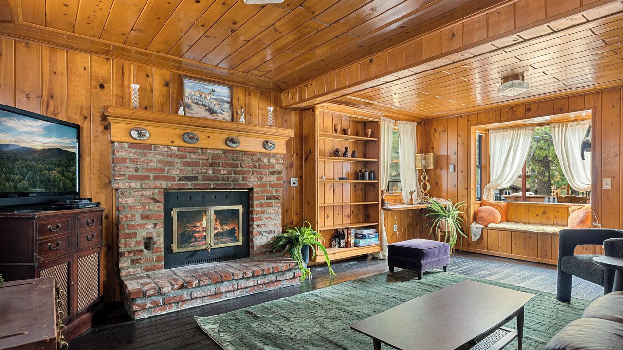 Photo of Livingroom in Green Valley Lake
