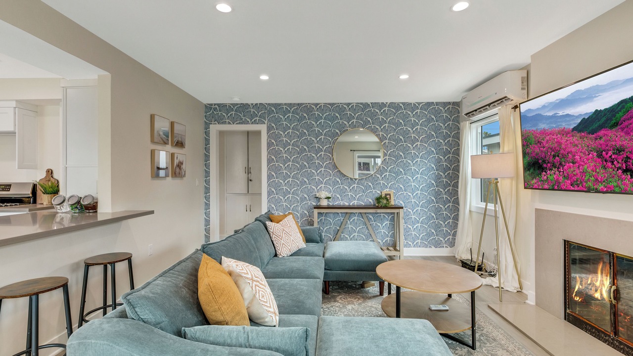 Photo of Livingroom in Seal Beach