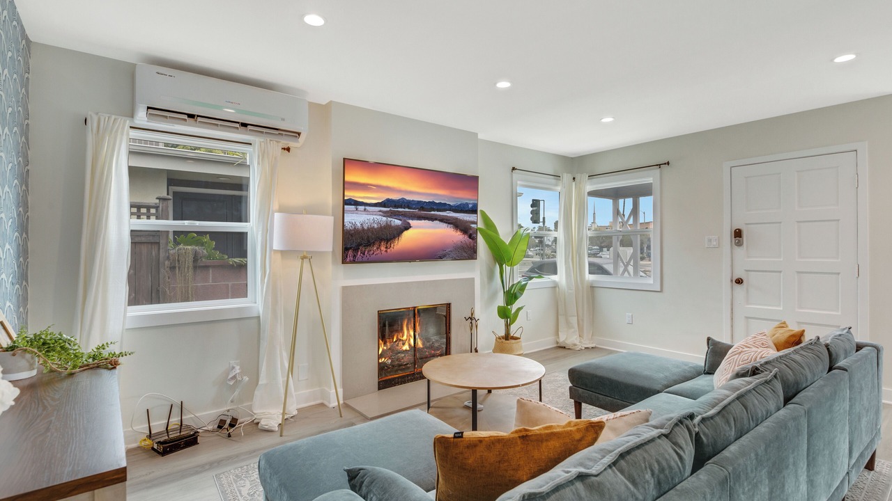 Photo of Livingroom in Seal Beach