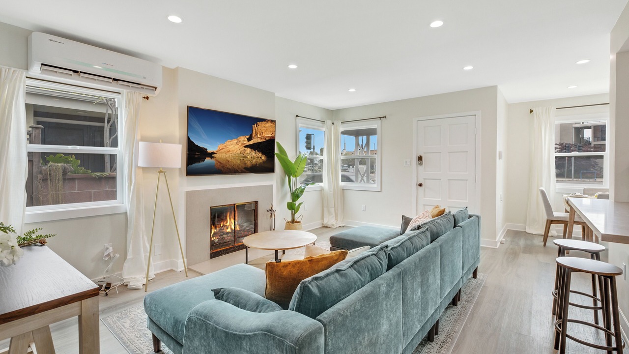 Photo of Livingroom in Seal Beach