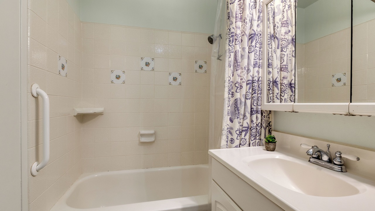 Photo of Bathroom in Goleta