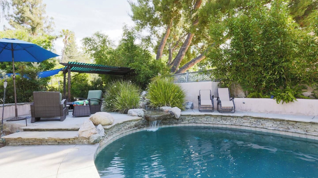 Photo of Outdoor in Woodland Hills