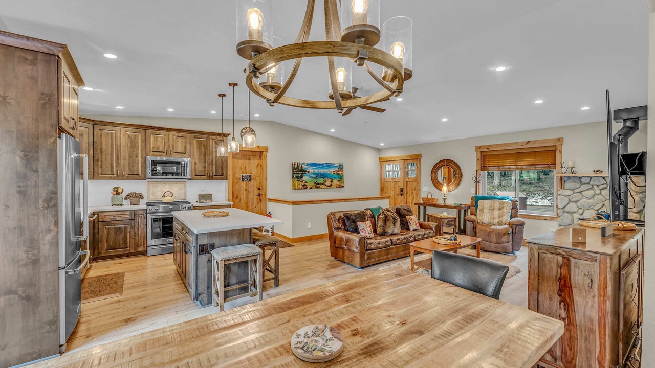 Photo of Livingroom in Kingswood Estates