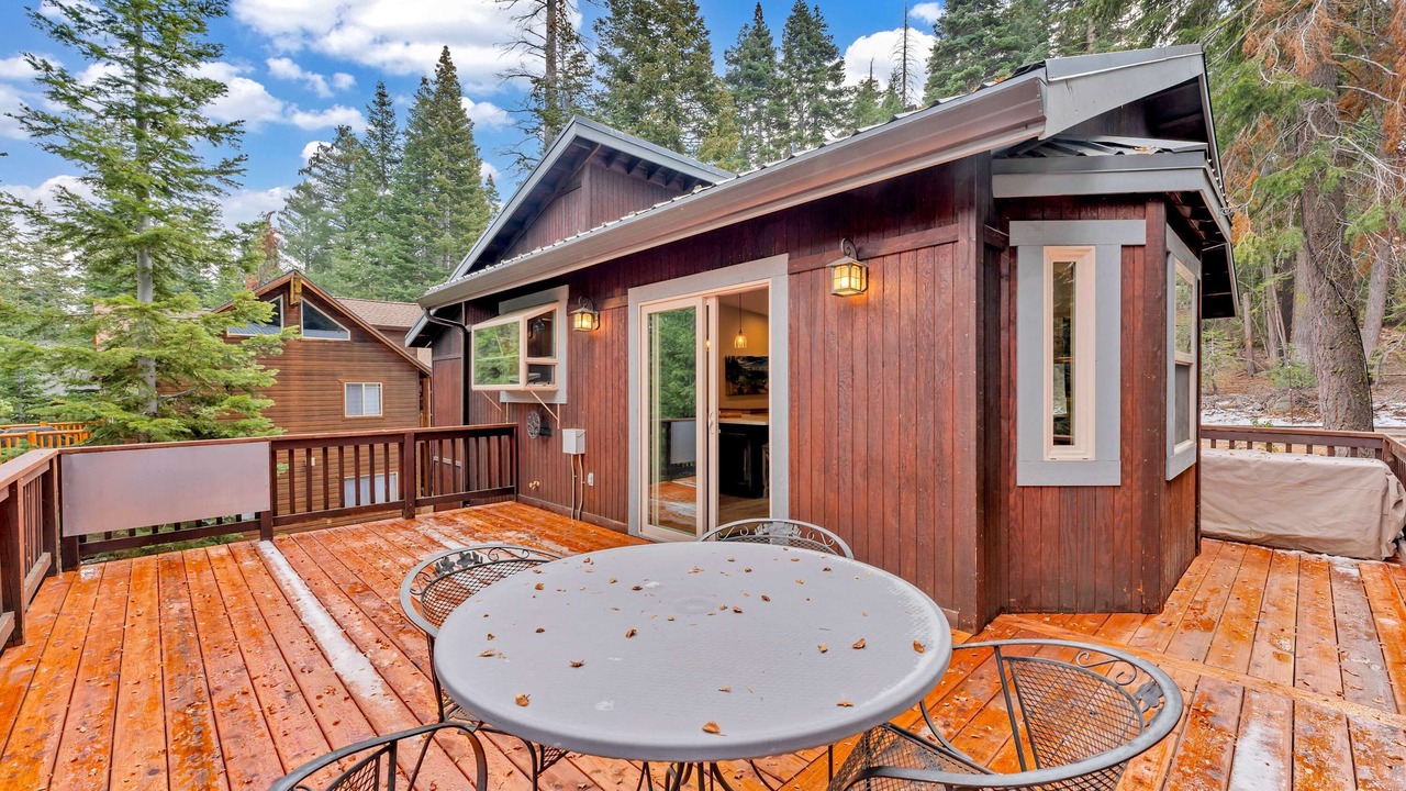Photo of Outdoor in Kingswood Estates