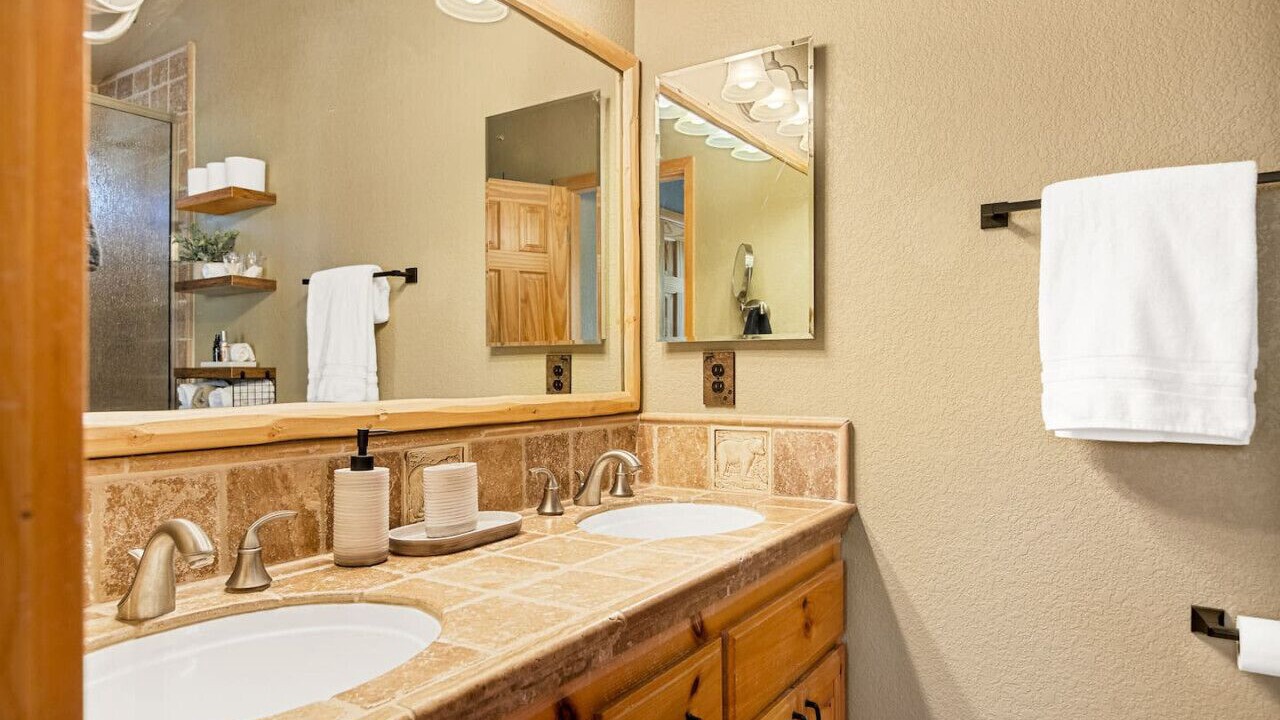 Photo of Bathroom in Eagle Mountain Estates