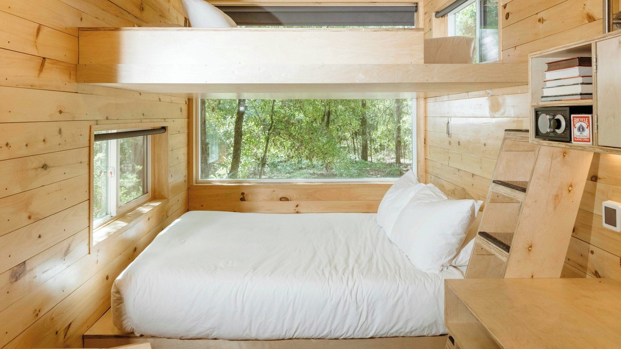 Photo of Bedroom in Running Springs