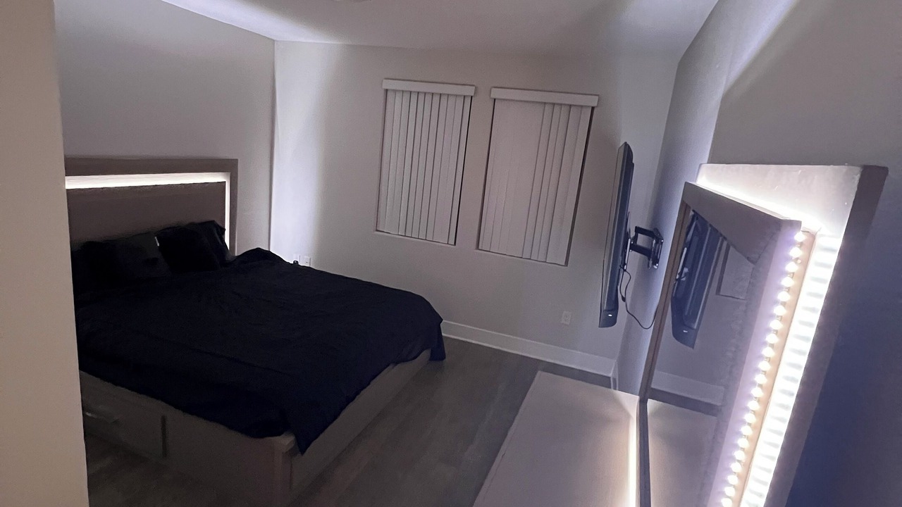 Photo of Bedroom in Mid-Wilshire