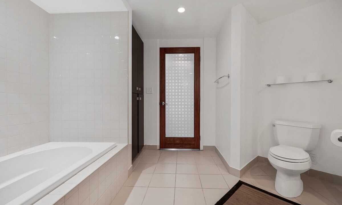 Photo of Bathroom in City West