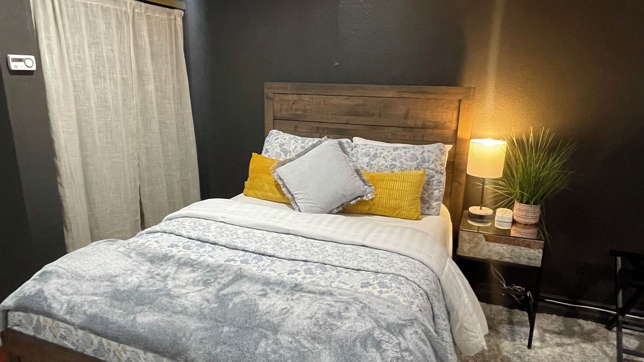 Photo of Bedroom in Willow Glen