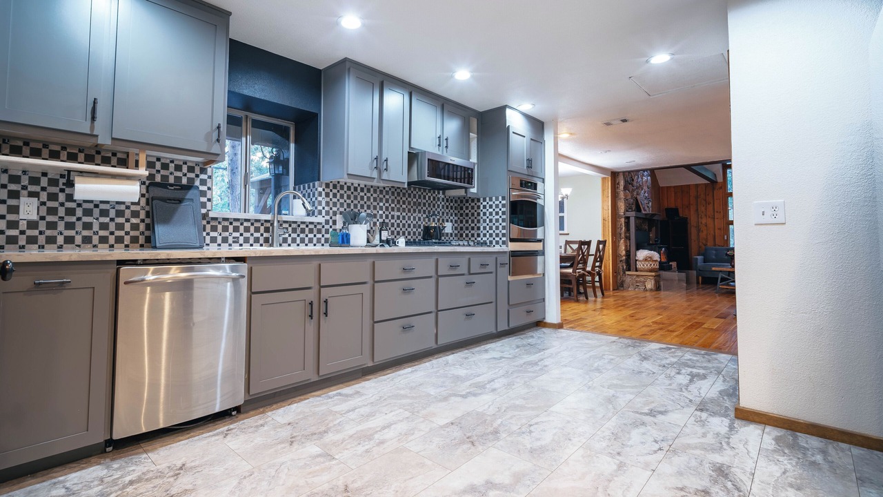 Photo of Kitchen in Forest Falls
