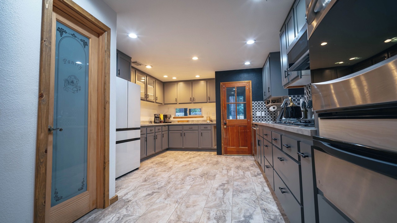 Photo of Kitchen in Forest Falls