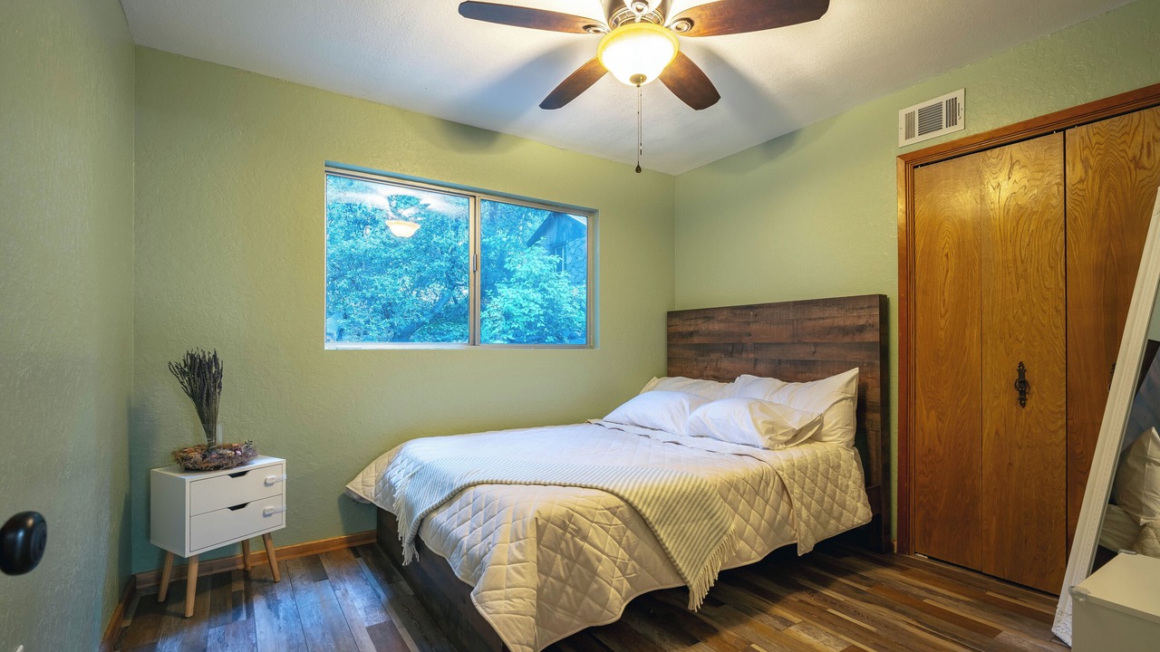 Photo of Bedroom in Forest Falls