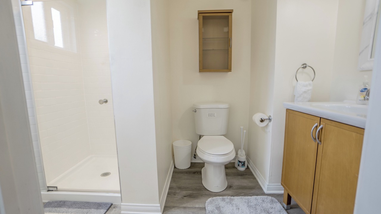 Photo of Bathroom in Encino