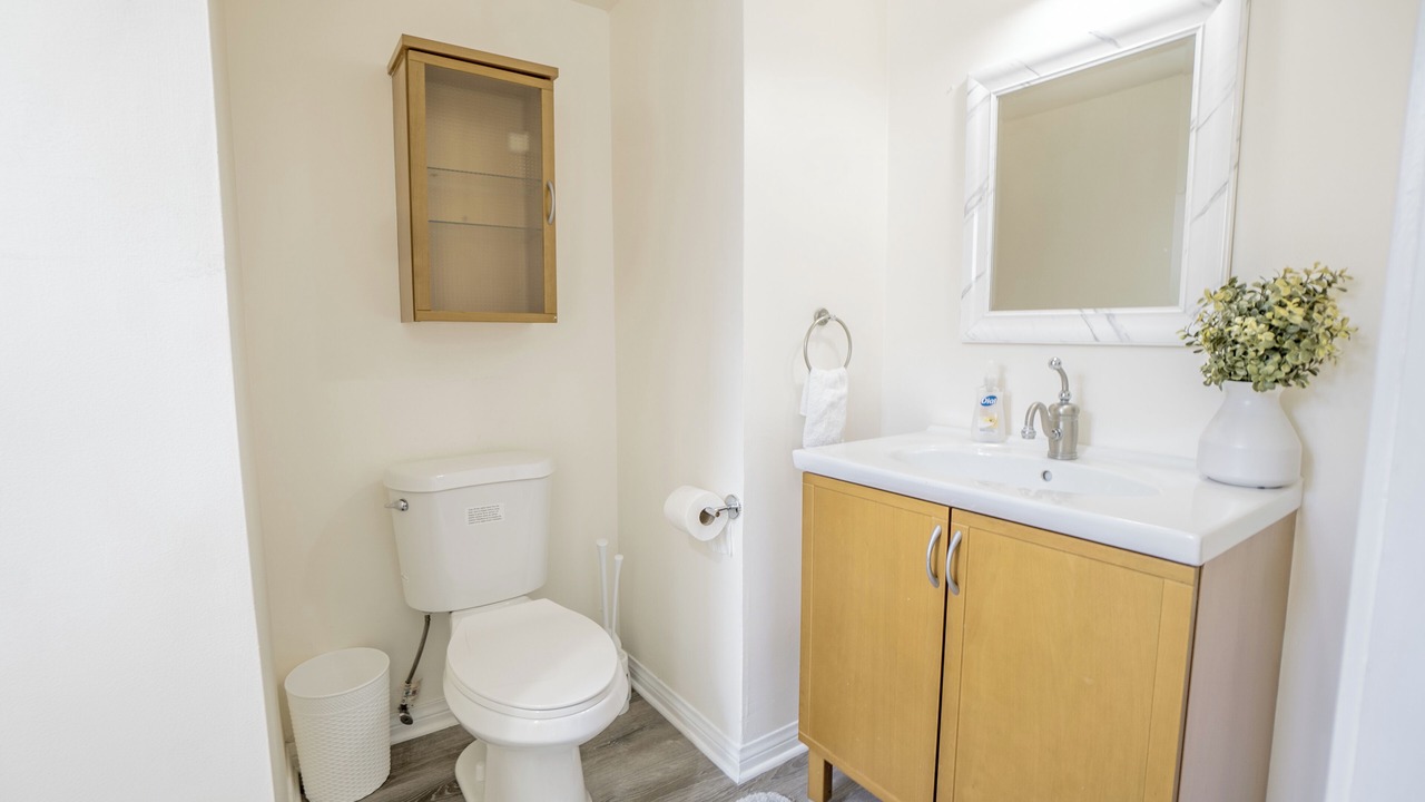 Photo of Bathroom in Encino