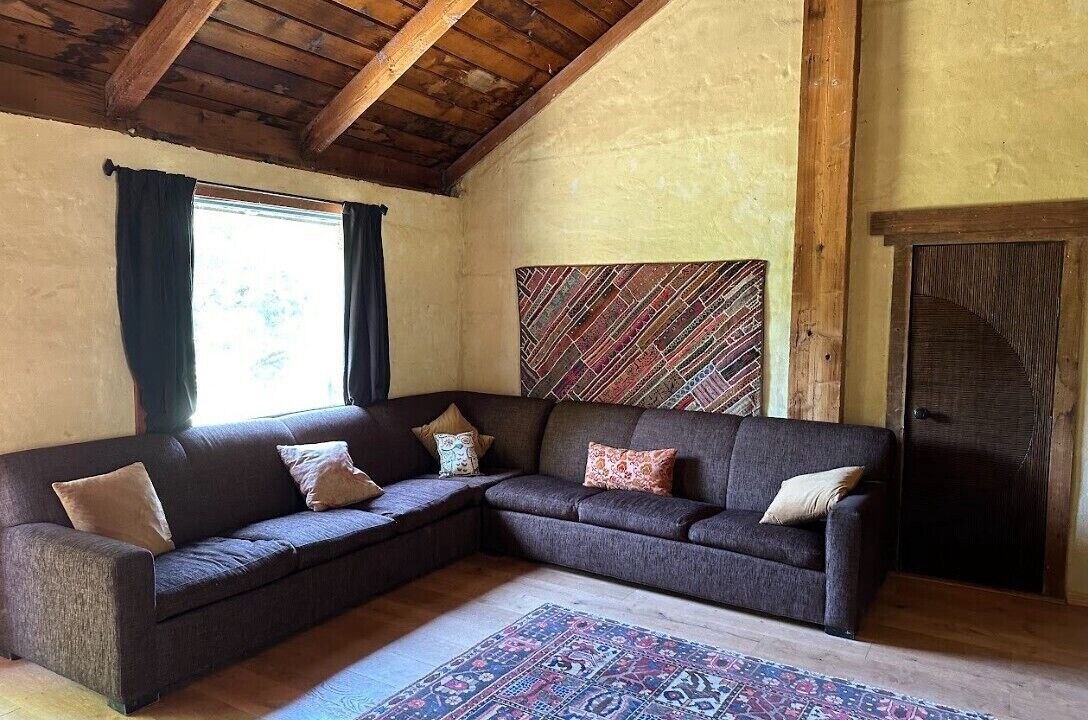 Photo of Livingroom in Topanga