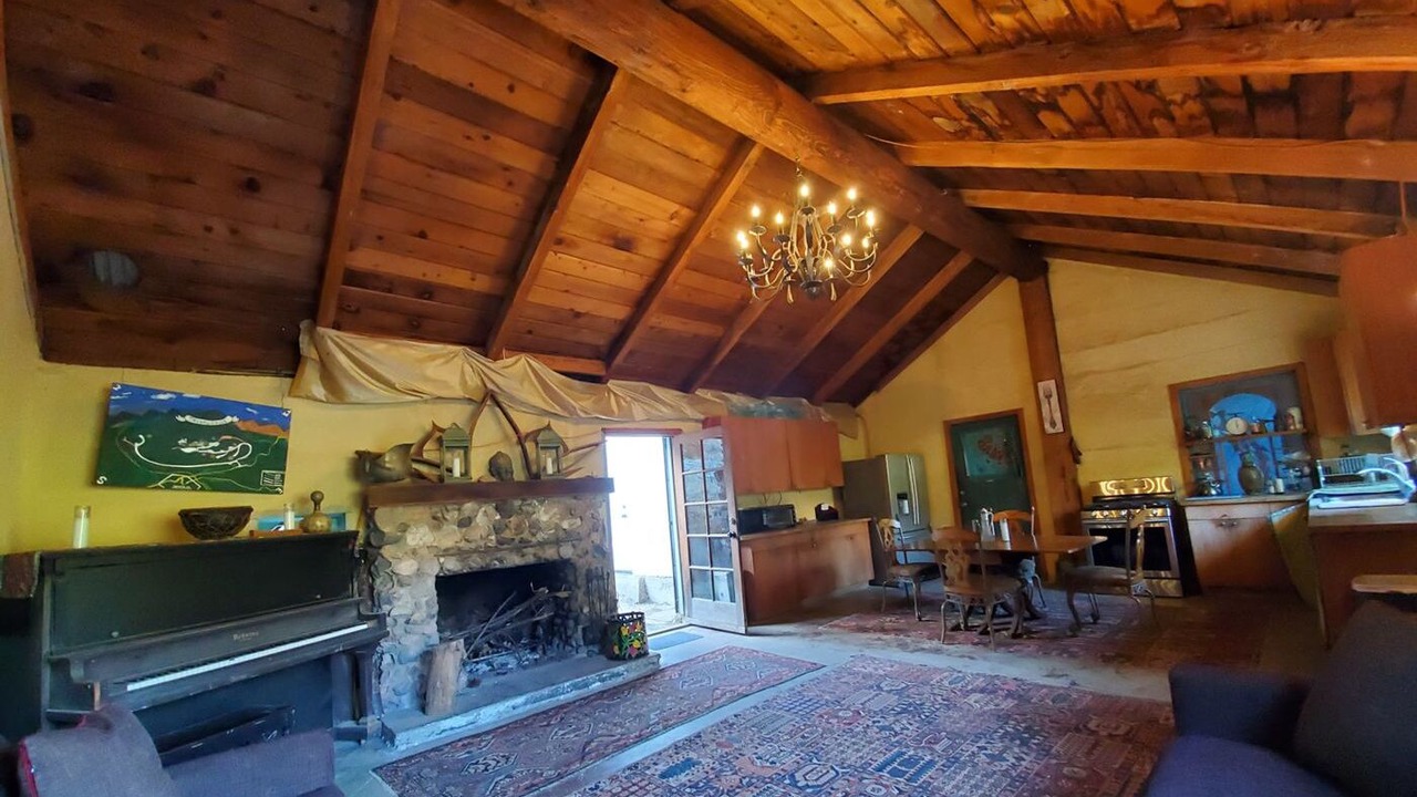 Photo of Livingroom in Topanga