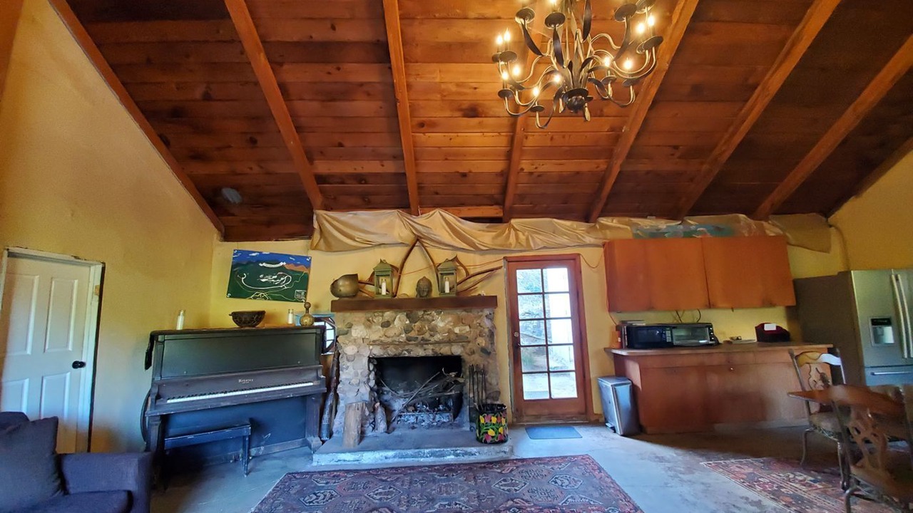 Photo of Livingroom in Topanga