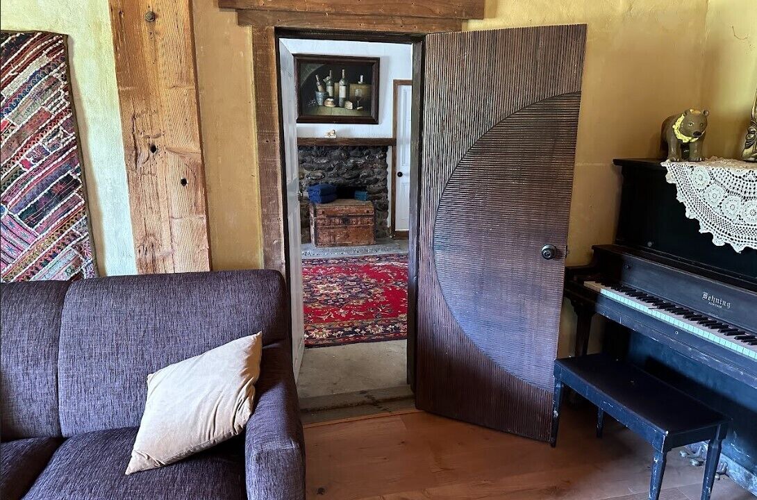 Photo of Livingroom in Topanga