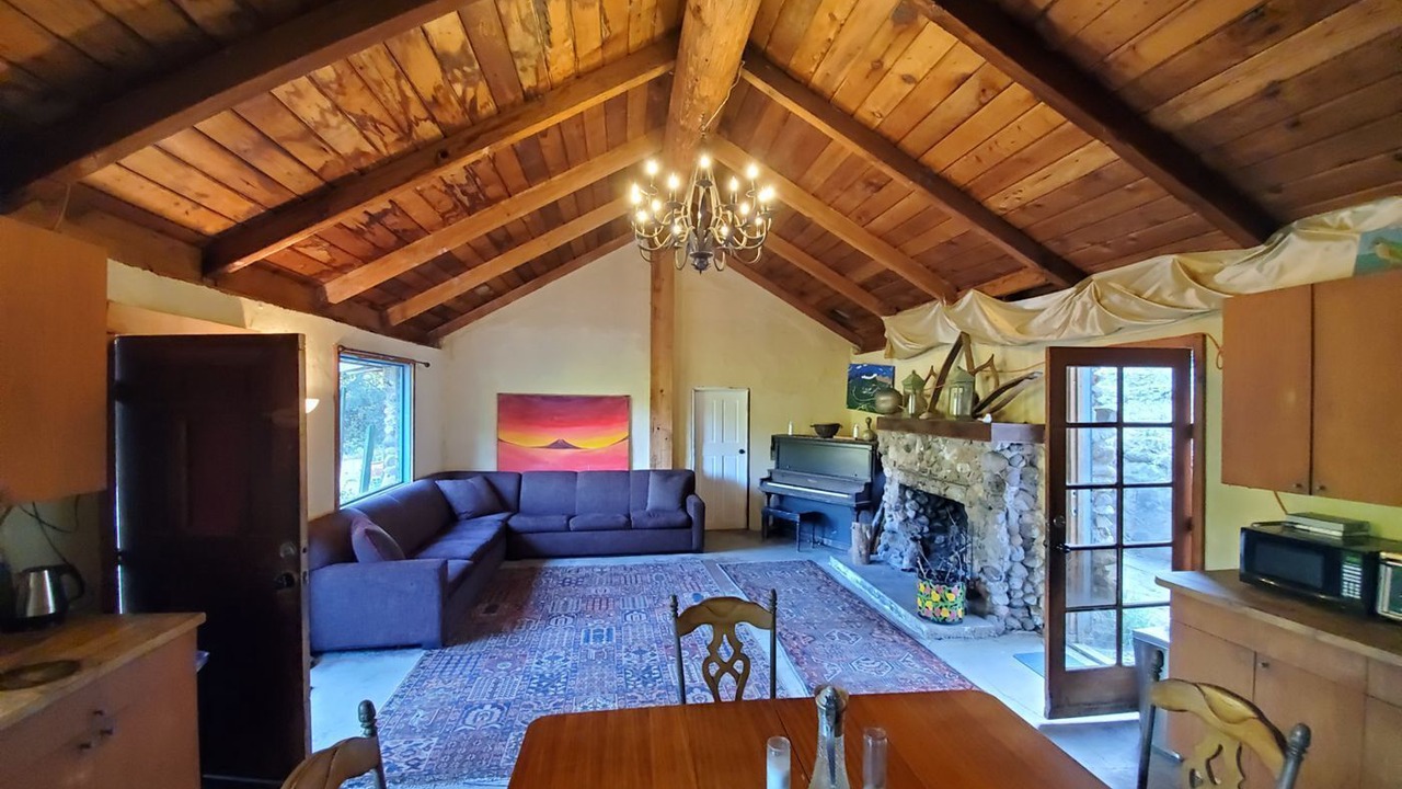 Photo of Livingroom in Topanga