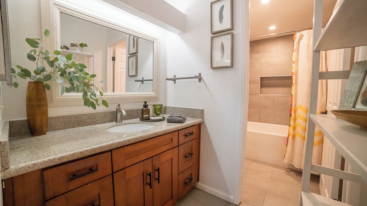 Photo of Bathroom in Calabasas