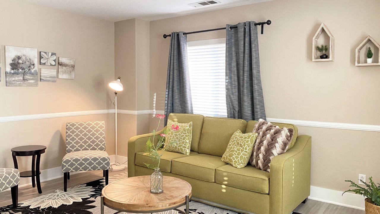 Photo of Livingroom in Eastvale